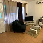 Vala Apartment *