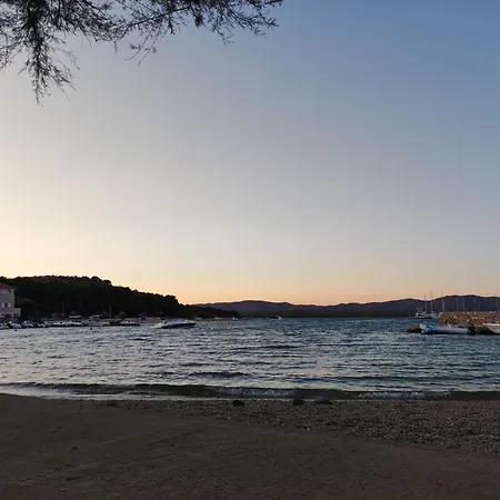 Vala * Betina (Sibenik-Knin)