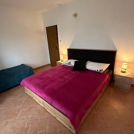 Apartment Vala
