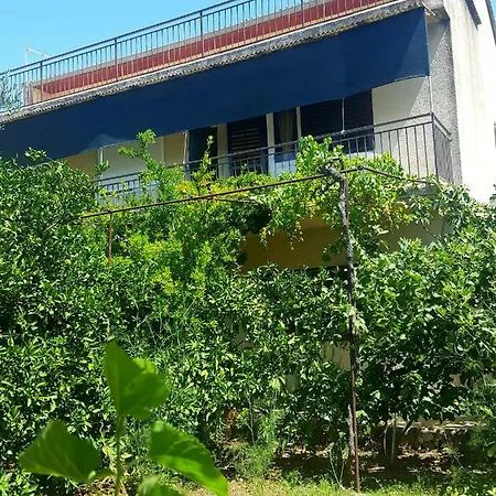 Vala * Betina (Sibenik-Knin)