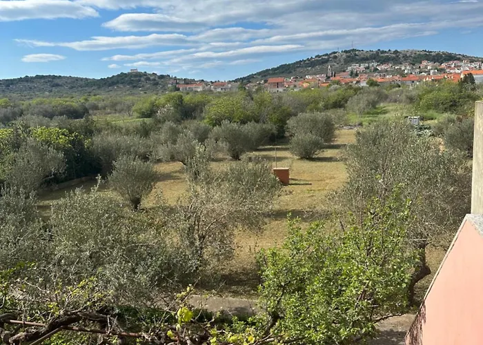 Vala * Betina (Sibenik-Knin)